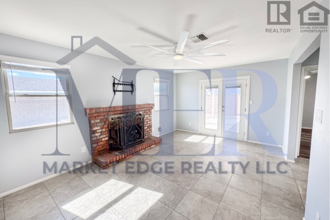 Building Photo - 3Bed/2Bath Home at Olive Ave/103rd Ave! Ready for Immediate Move-In! -- RV GATE! NO HOA!