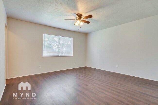 Building Photo - 3237 Chalmette Ct