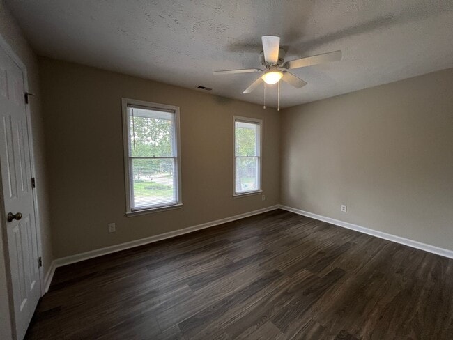 Building Photo - Charming 3 Bed 2.5 Bath Home in Beaver Run