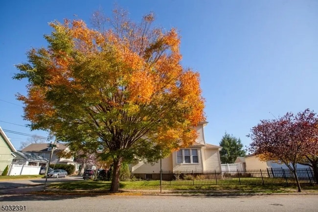 Building Photo - 76 Franklin Ave