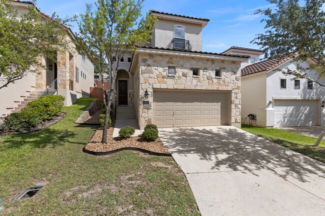 Building Photo - 3918 Woodbridge Way