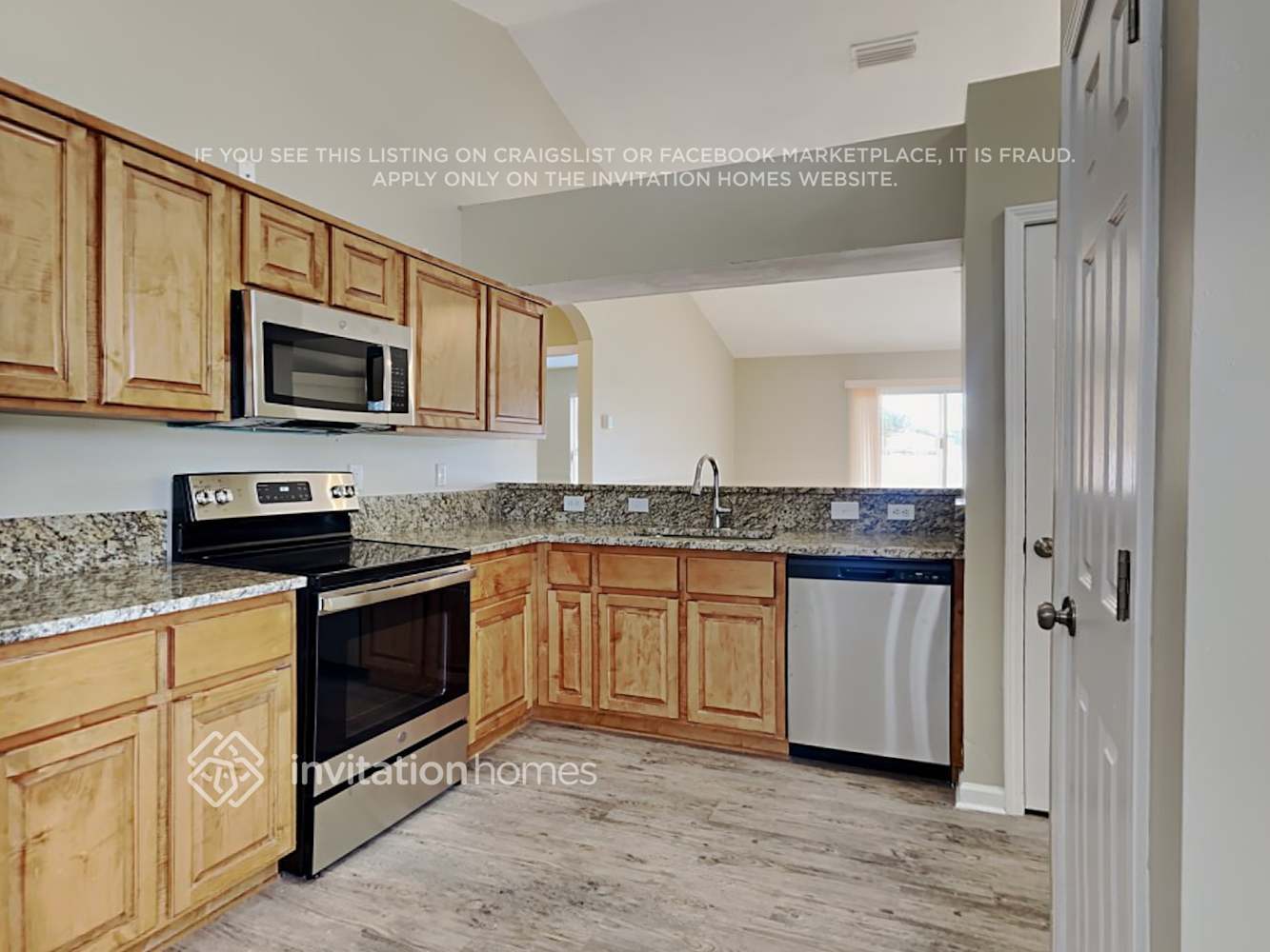 Building Photo - 3755 Arava Dr