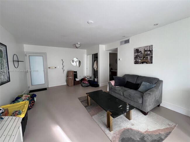 Building Photo - 1033 Lenox Ave.