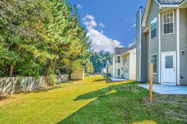 Building Photo - 420 Harvick Cir