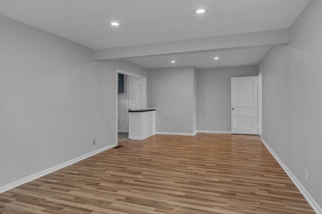 Building Photo - 314 Woodberry Dr