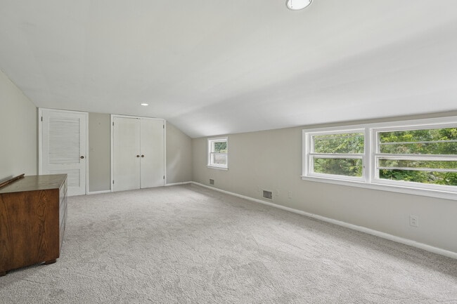 Building Photo - 18 Dorison Dr