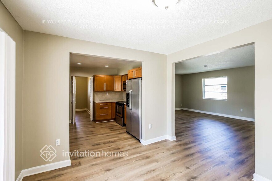 Building Photo - 3010 SW 97th Ct