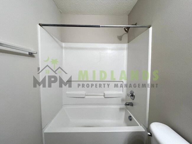 Building Photo - 139 Arthurdale Dr