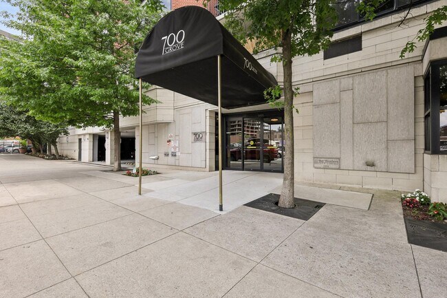 Building Photo - 700 Grove St