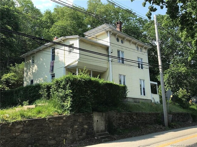 Building Photo - 73-77-77 W Thames St