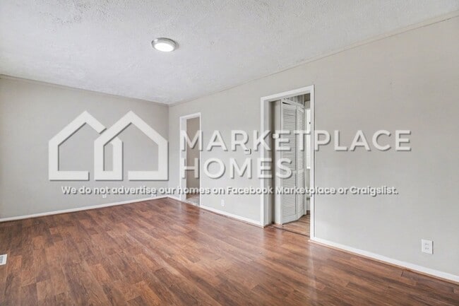 Building Photo - 23115 Tawas Ave