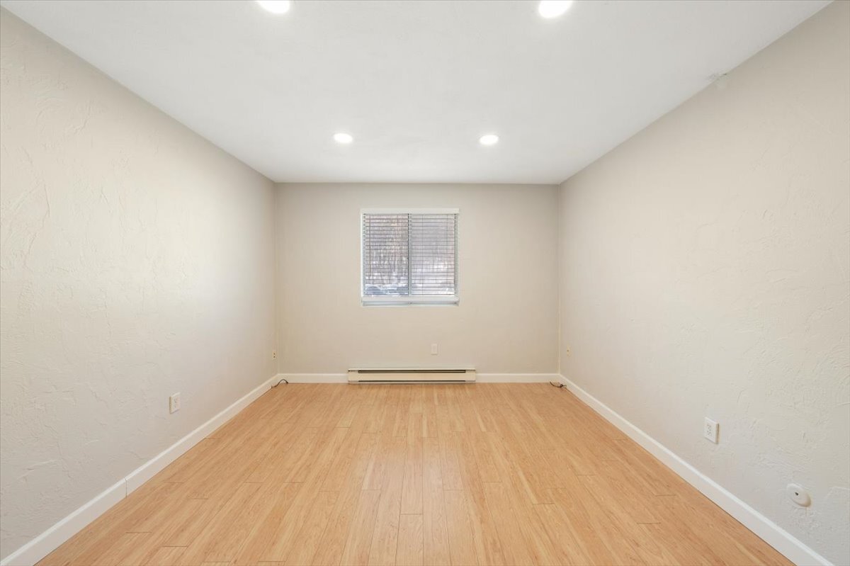 Building Photo - 176 Swanson Rd