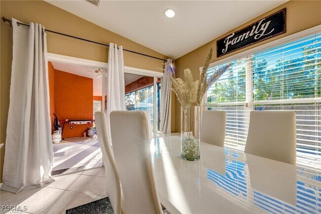 Building Photo - 9036 Henry Rd