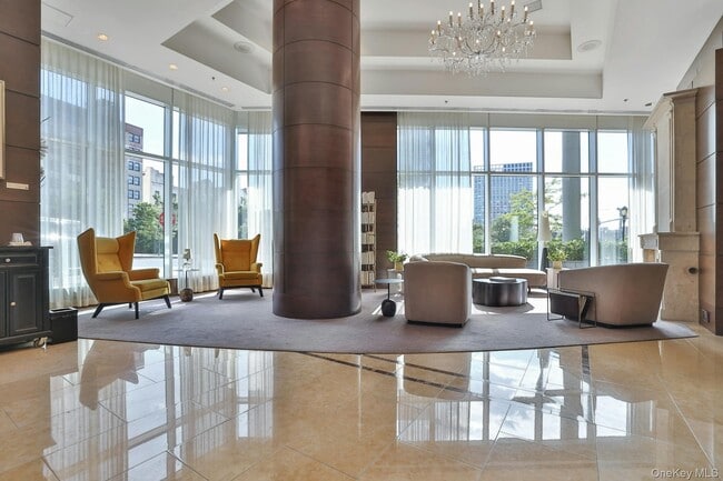 Building Photo - 5 Renaissance Square