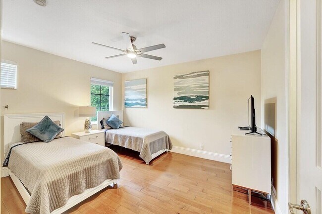 Building Photo - 43 Coconut Ln