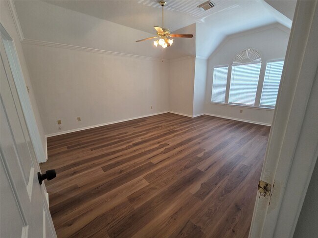 Building Photo - 17403 Canyon Knoll Dr
