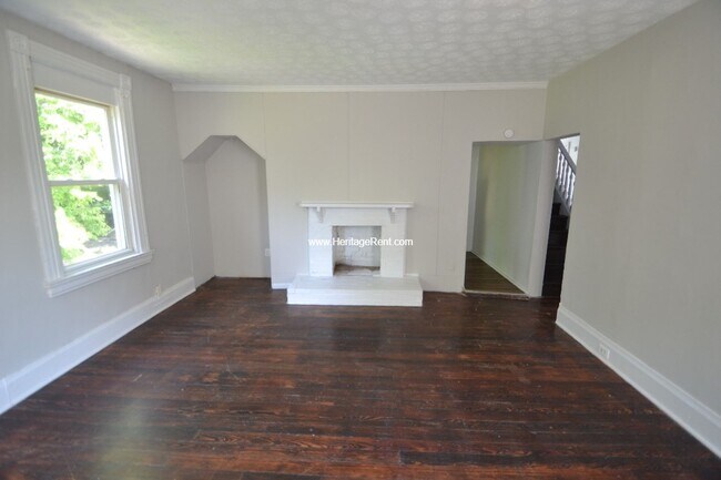 Building Photo - 529 Hawthorne Ave