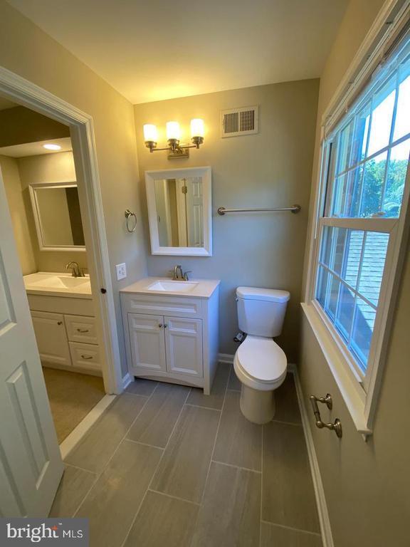Building Photo - 3707 Moss Brooke Ct