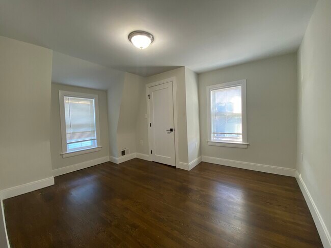 Building Photo - 11 Pomeroy St