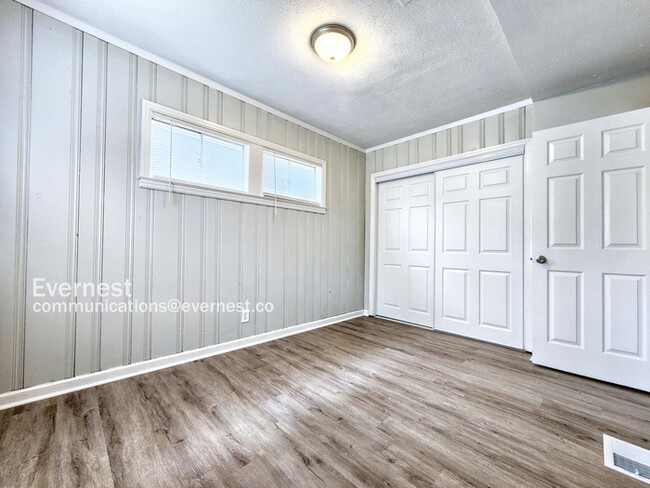 Building Photo - 1292 Beecher St SW
