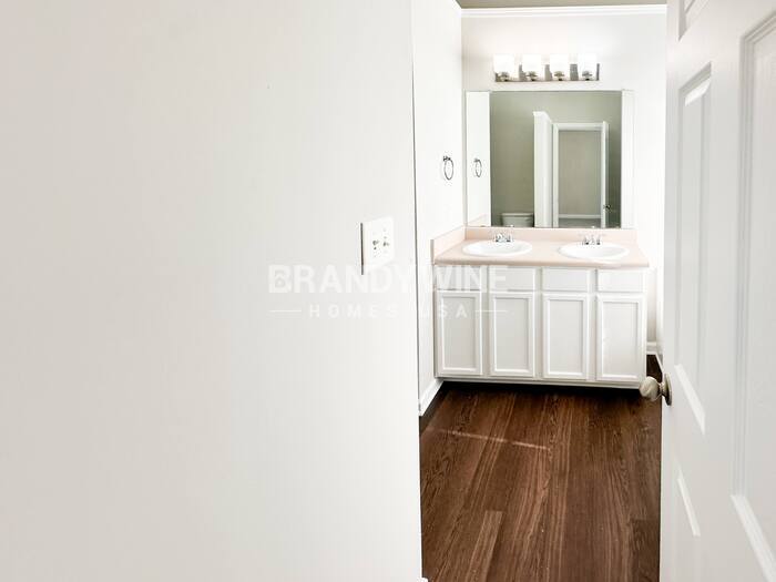 Building Photo - 5210 Summer Brooke Ct