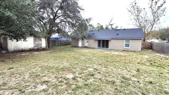 Building Photo - Upgraded 4BD/2BA Single Family Home in Orlando!