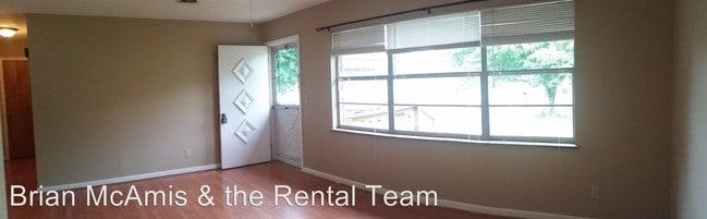 Building Photo - 1202 Sun Valley Dr