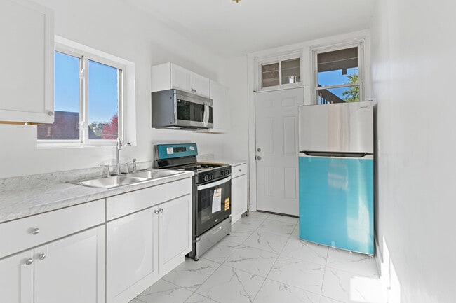 Building Photo - 10342 S Calumet Ave