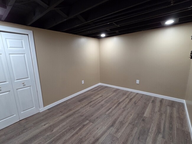 Building Photo - 1358 Highmont Dr