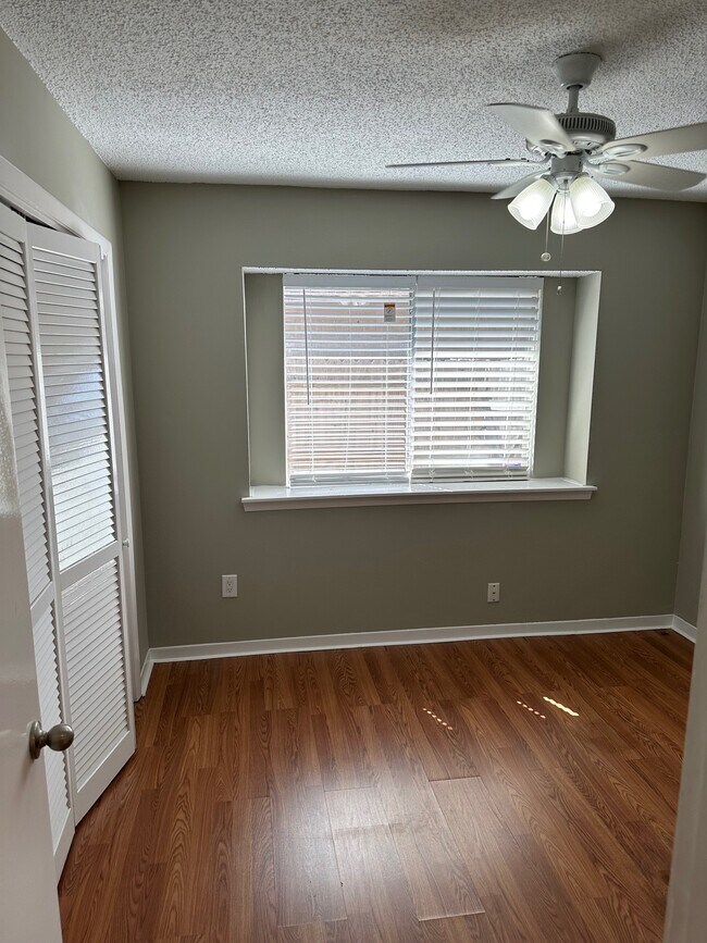 Building Photo - 25402 Sugar Valley Ln