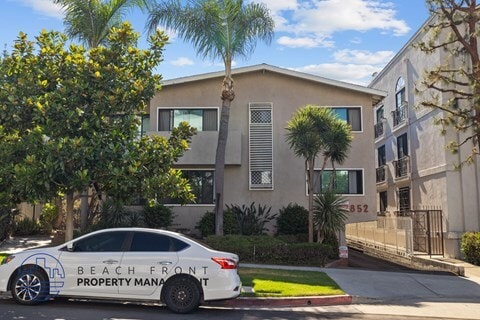 Building Photo - 852 S. Lucerne Blvd.