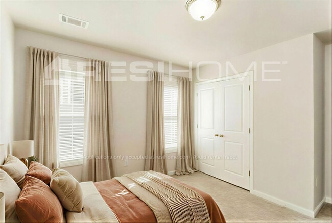 Building Photo - 3053 Faireno Pl