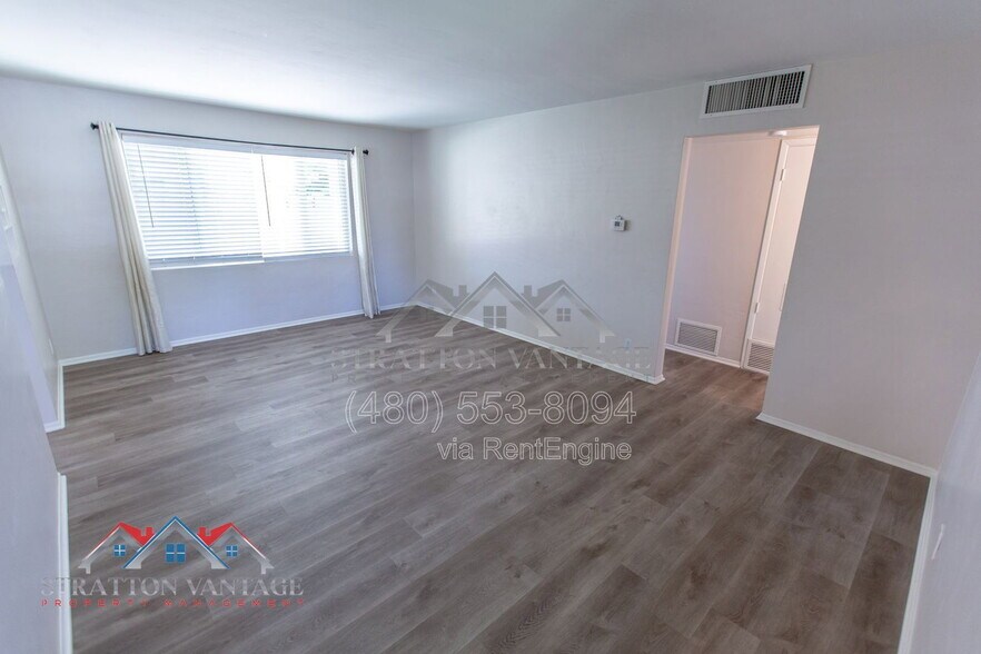 Building Photo - 3409 E Indianola Ave