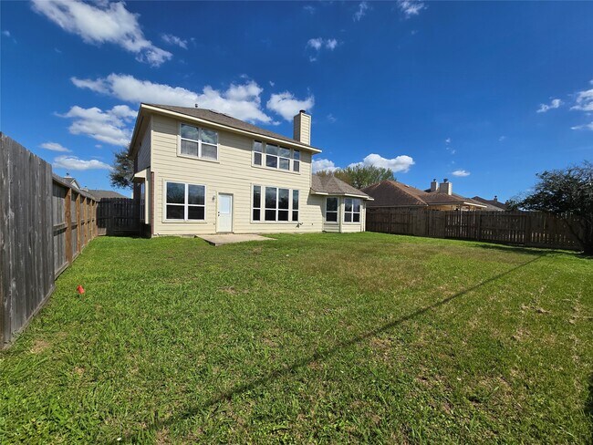 Building Photo - 5210 Benton Dr