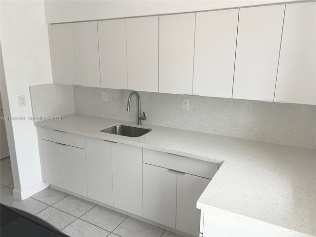 Building Photo - 6301 SW 59th Pl