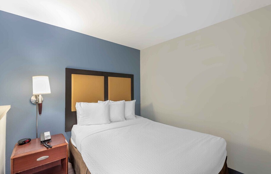 Building Photo - Furnished Studio-Denver - Tech Center - Ce...