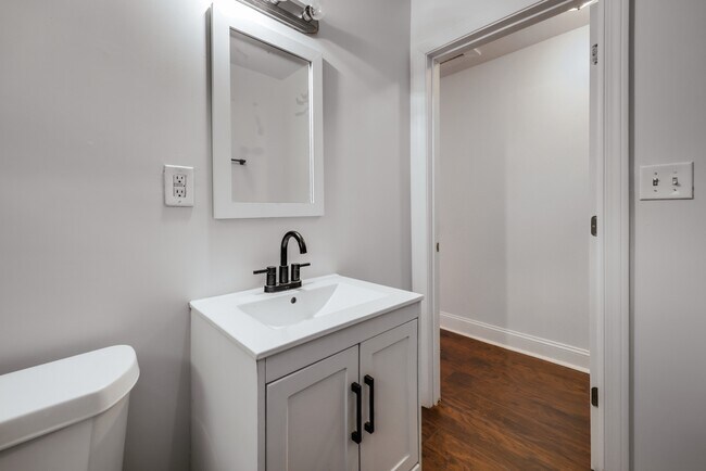 Building Photo - 175 Herman St