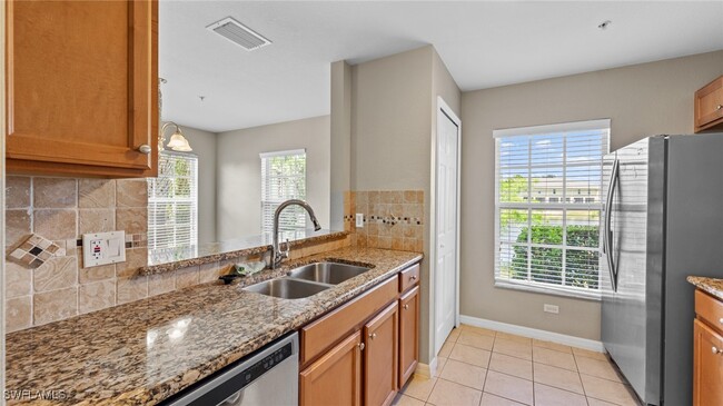 Building Photo - 9055 Gervais Cir