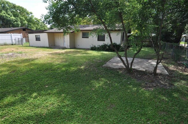 Building Photo - 205 Stribling Dr