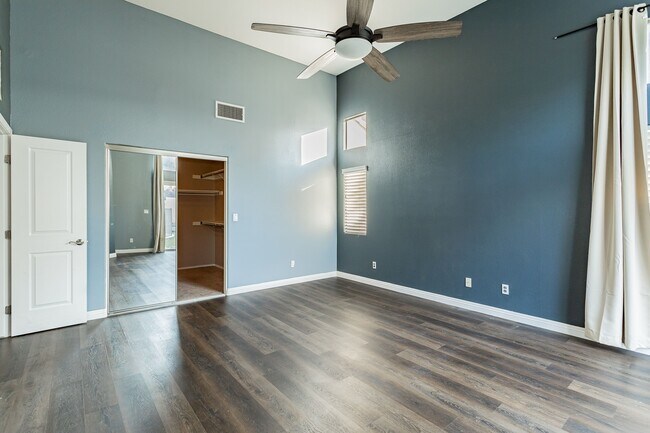 Building Photo - 8600 Mirada del Sol Dr
