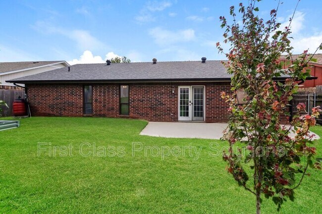 Building Photo - 713 Sage Brush Rd