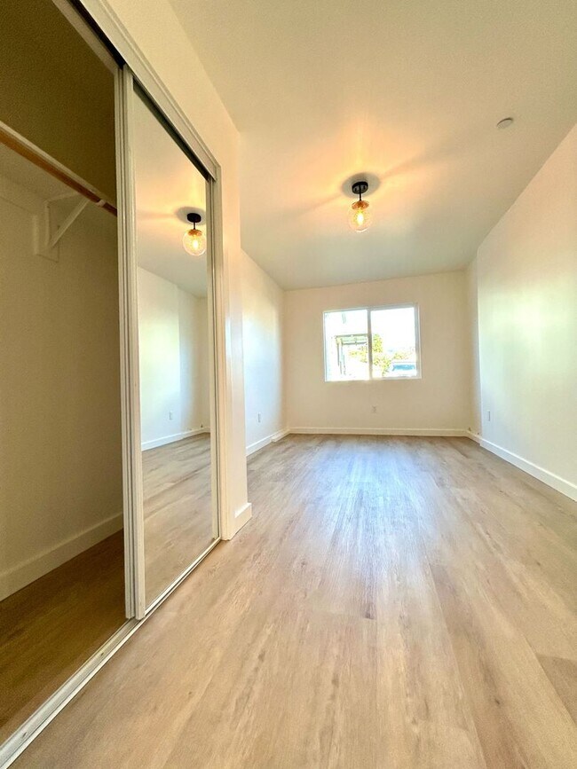 Building Photo - 1-Bed/1-Bath Near Downtown San Luis Obispo and Cal Poly