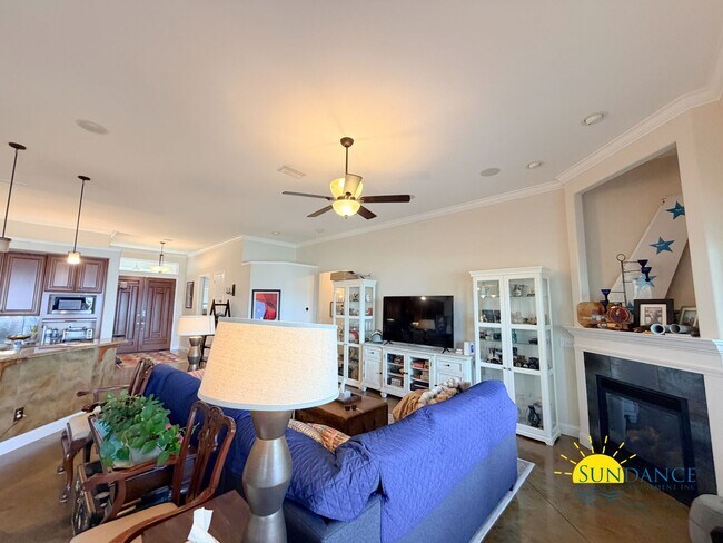 Building Photo - Beautiful Waterfront Property Near The Pallet Bar, Convenience Stores & Goofy Golf!