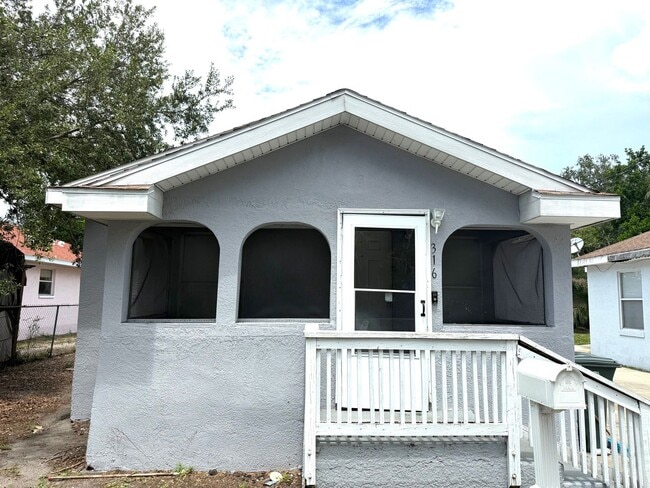 Primary Photo - 312 10th Ave Dr W