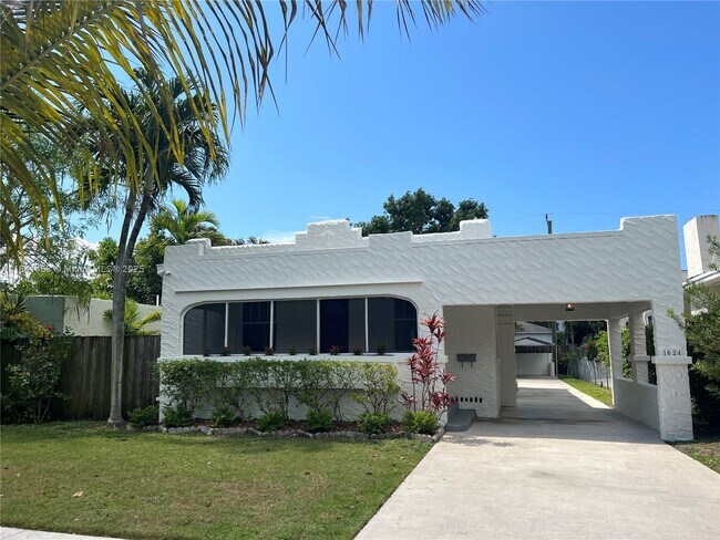 Building Photo - 1624 SW 11th Terrace