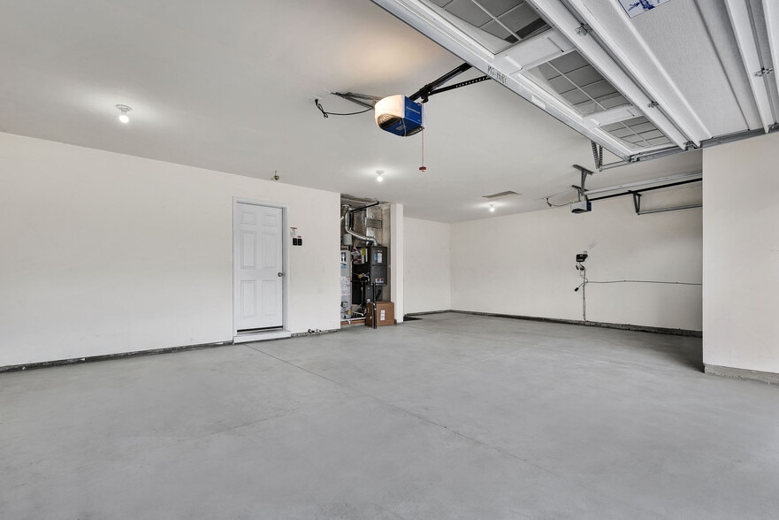 Building Photo - 1633 Placerville St