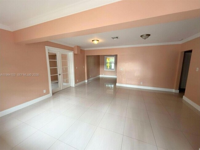 Building Photo - 14215 NE 9th Ave