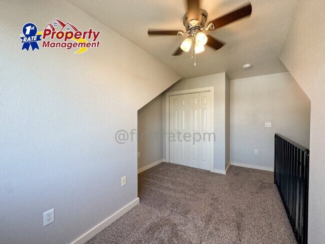 Building Photo - 272 W Mallard Dr