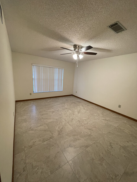 Building Photo - 1523 Elf Stone Ct