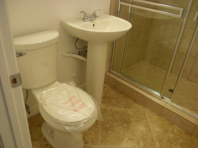 Building Photo - 18350 Hatteras St